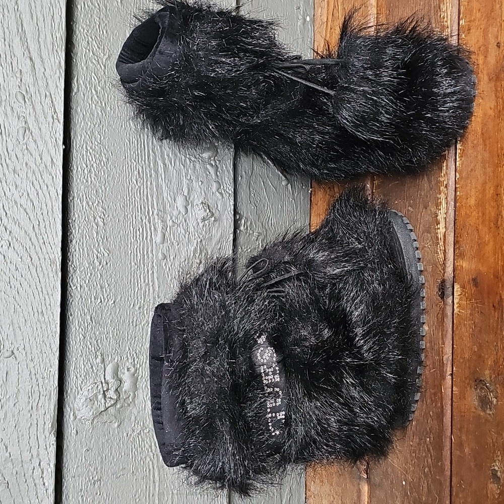 GUESS Faux Fur Boots